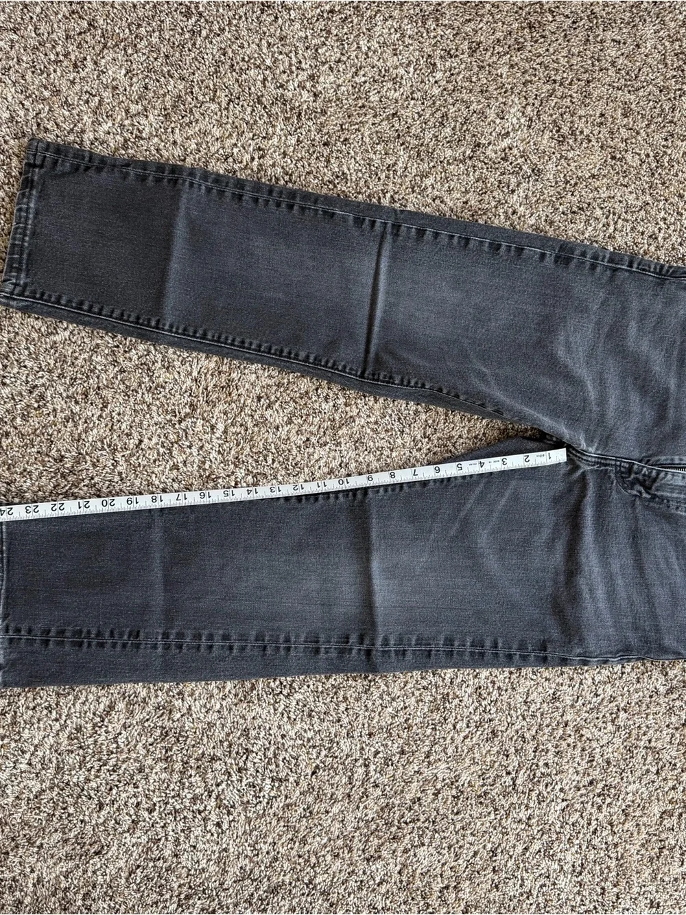 Levis slim straight